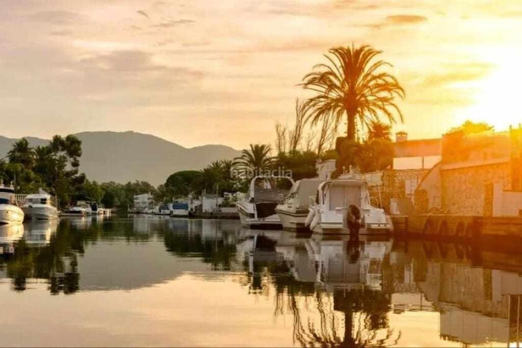 Jouvacations Villa Freser Empuriabrava Esterno foto