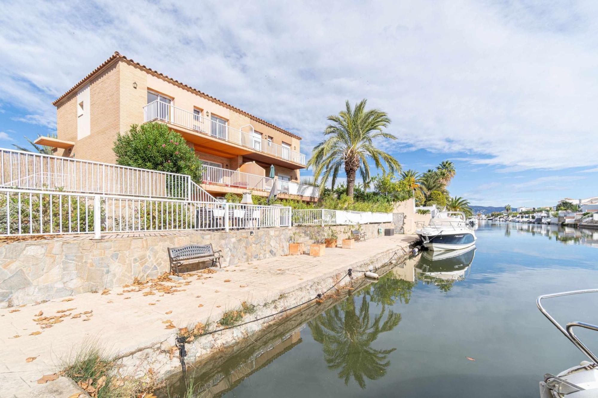Jouvacations Villa Freser Empuriabrava Esterno foto